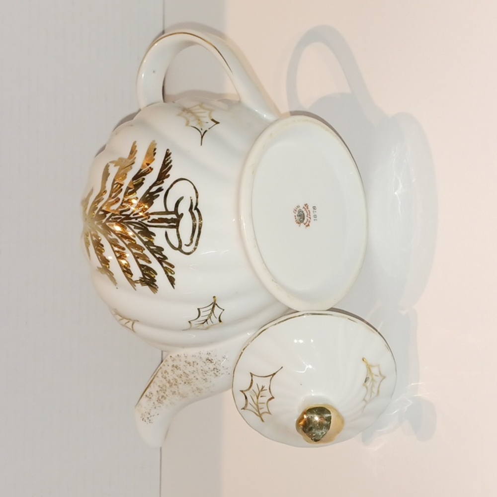 Lefton China - Tea Pot 1878 Christmas Tree! - Picture 8 of 9